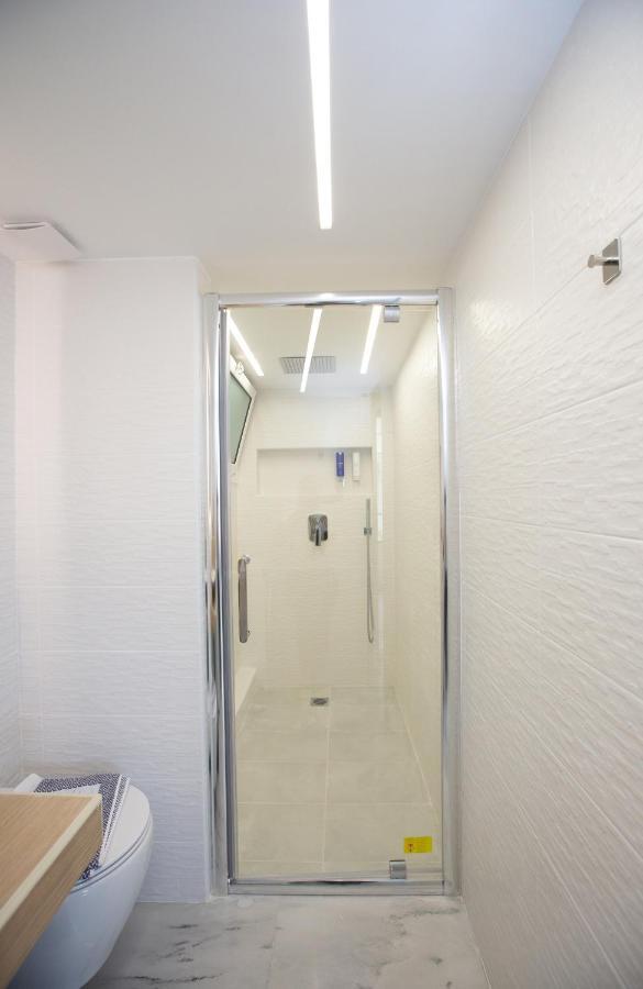 Melma Properties - Aria-Piraeus Central Penthouse Bagian luar foto